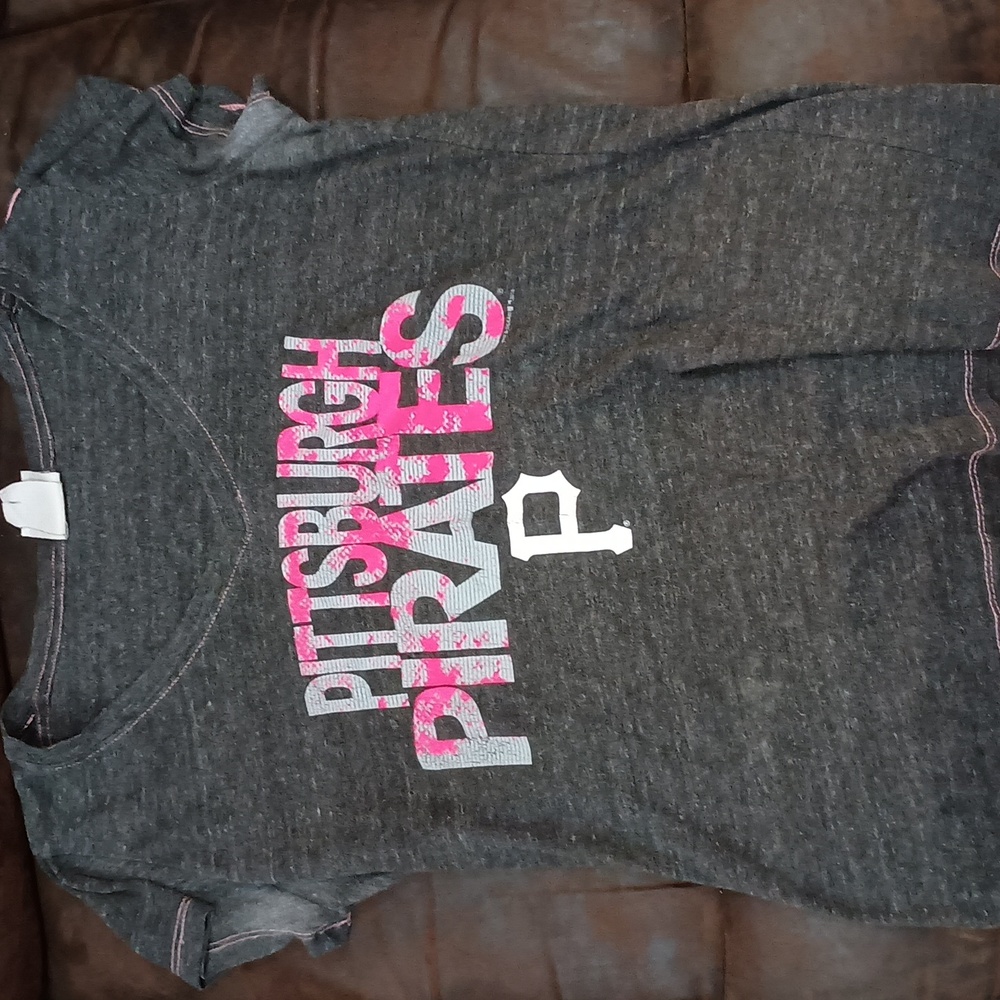 Short sleeve Pittsburgh pirates shirt